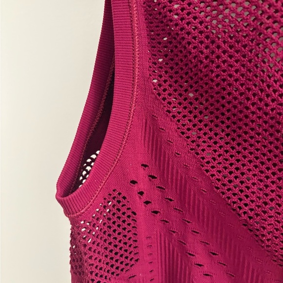 Athleta Oxygen Laser Cut Tank in Mulberry Size XS - Picture 14 of 15